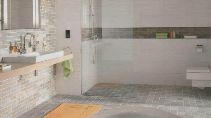 Revêtement mural avec de la faience Salbris